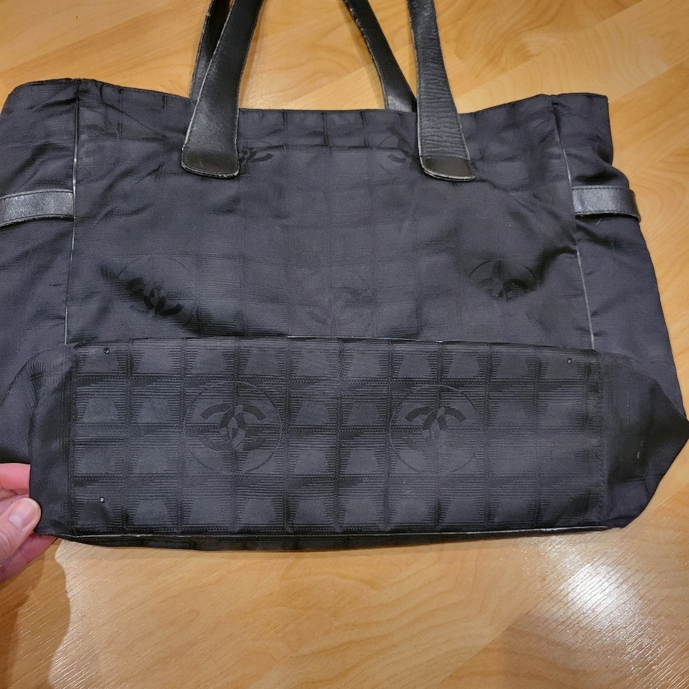 Chanel Travel Line Tote Black Authentic - Picture 12 of 13